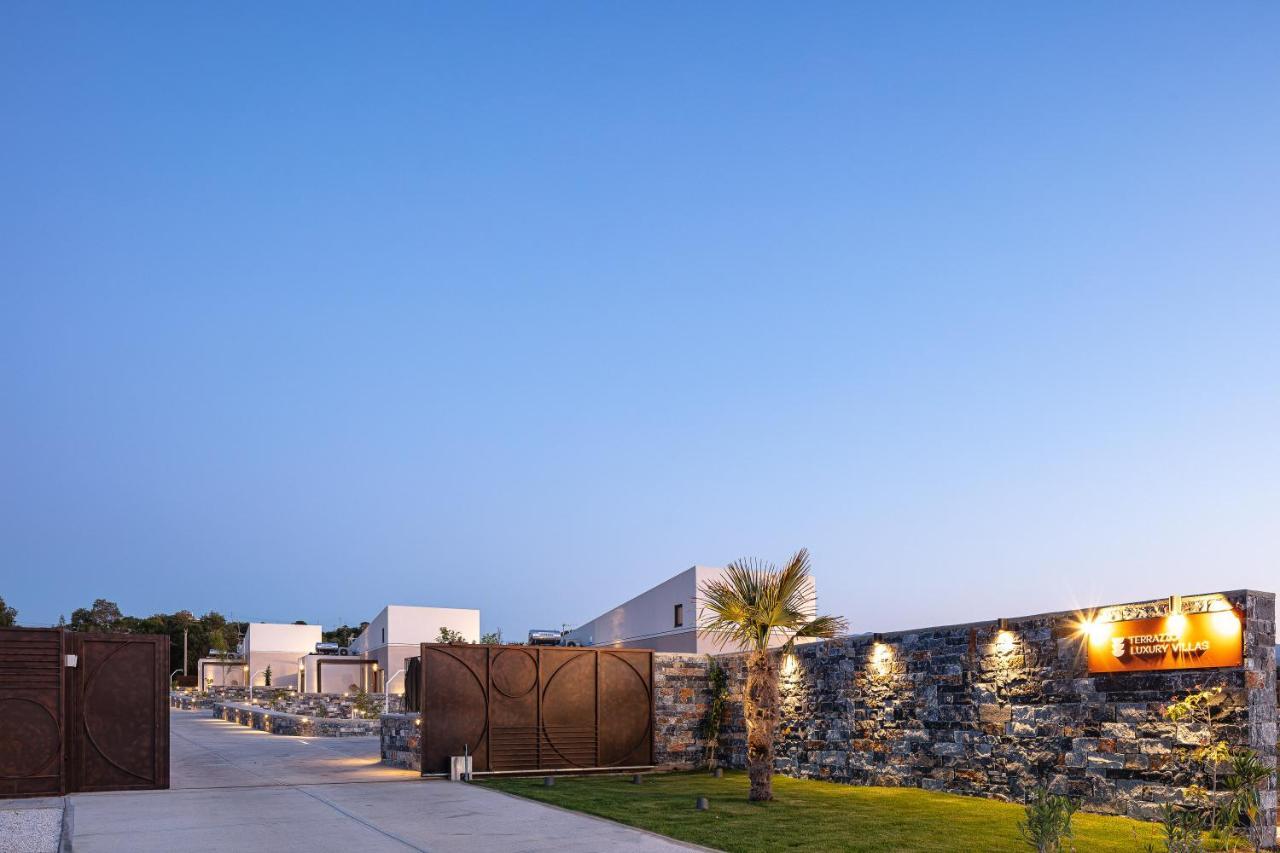Terrazzo Luxury Villas Pigianos Kampos  エクステリア 写真